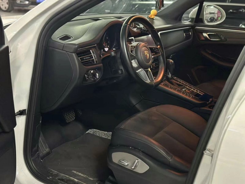 广州19年保时捷Macan6