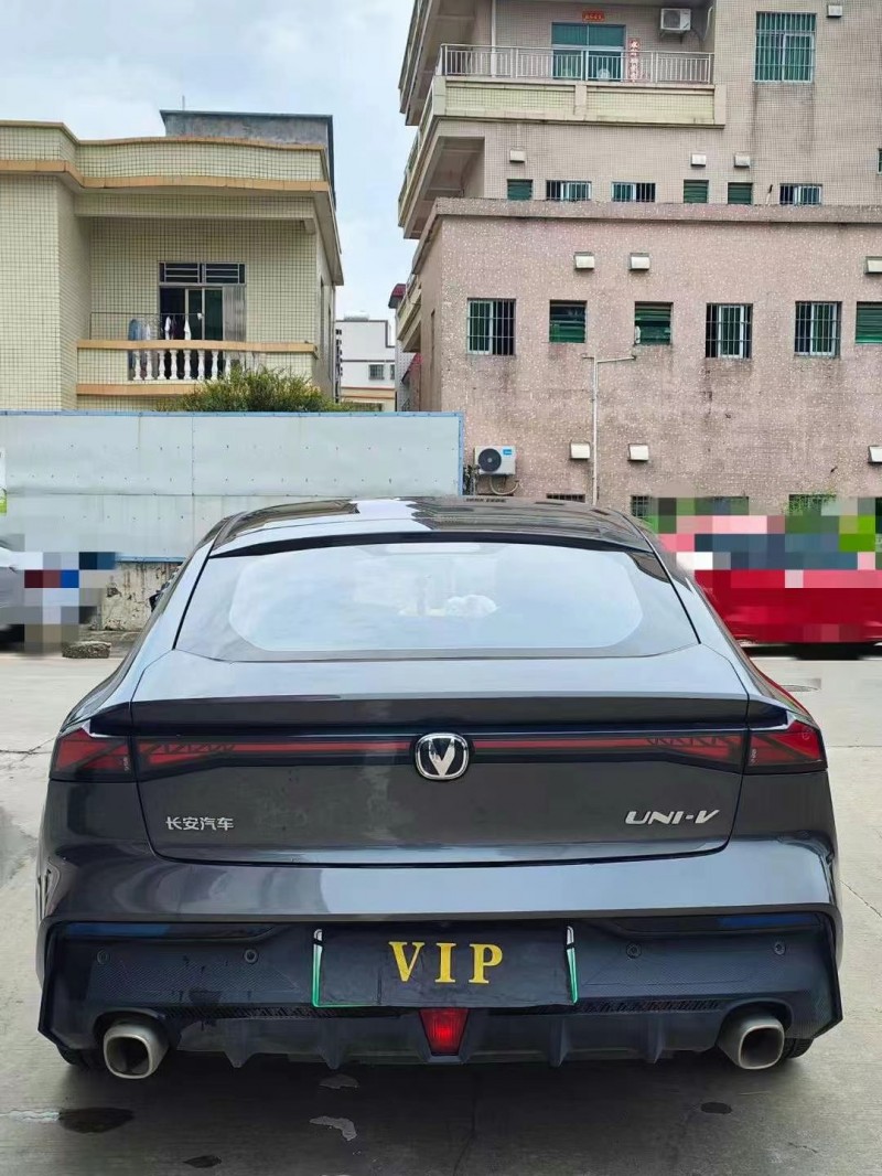 中山23年長安汽車UNI-V9