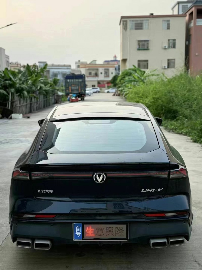 中山24年長安汽車UNI-V3