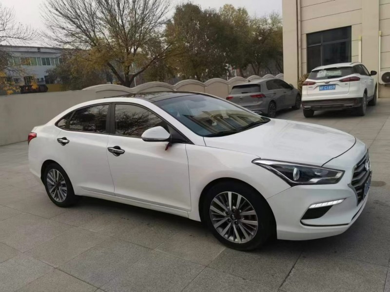 保定18年现代名图3