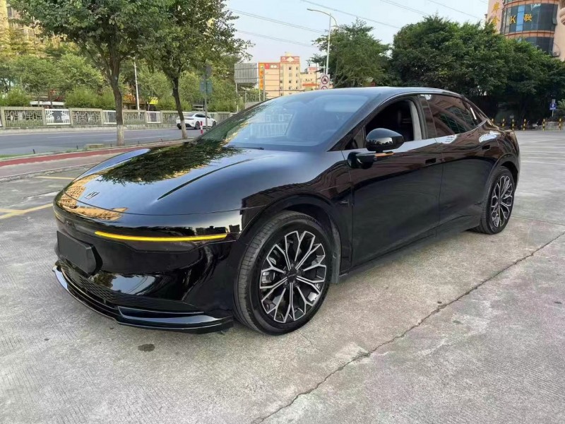 佛山24年極氪汽車0072