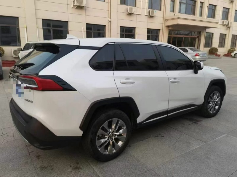 保定21年丰田威兰达4