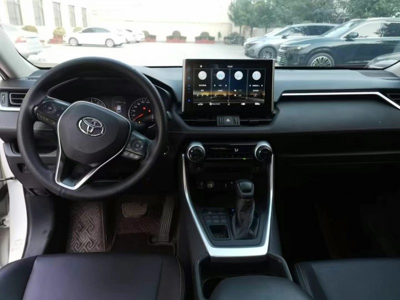 保定21年丰田威兰达7