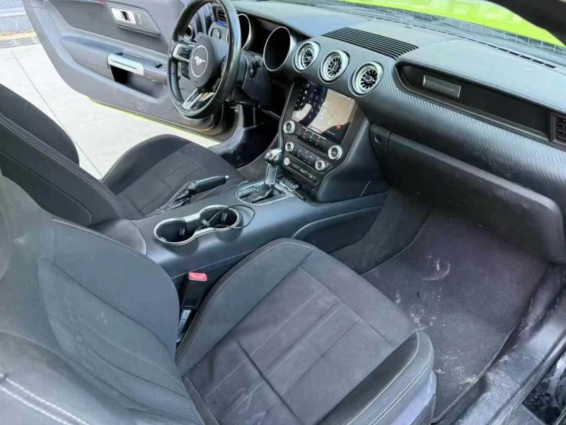 济宁18年福特野马4