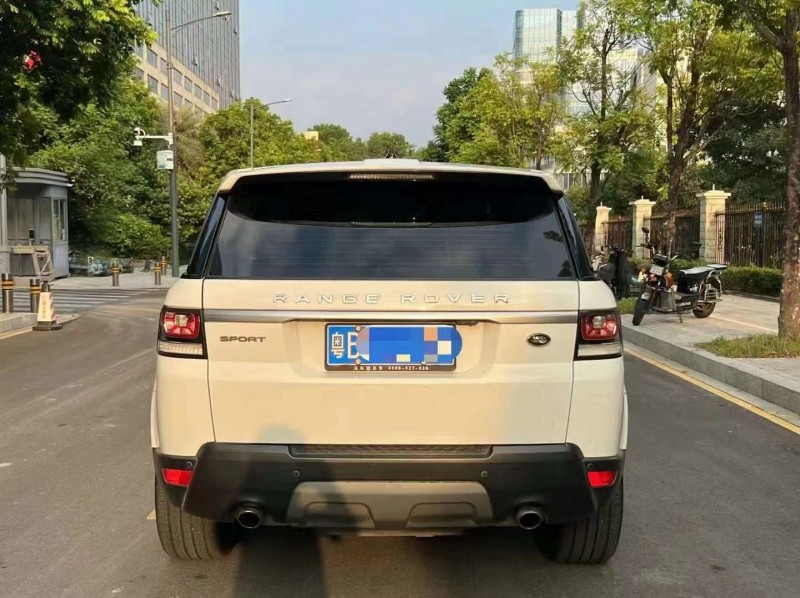 广州18年路虎揽胜运动9