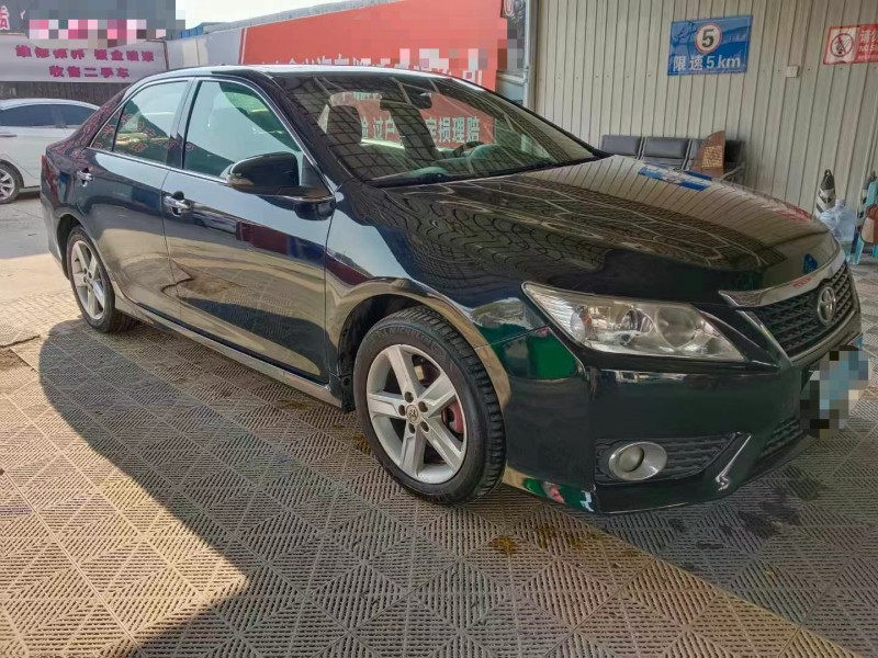 保定14年丰田凯美瑞3