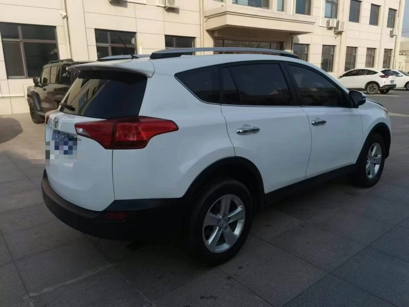 保定14年丰田RAV44