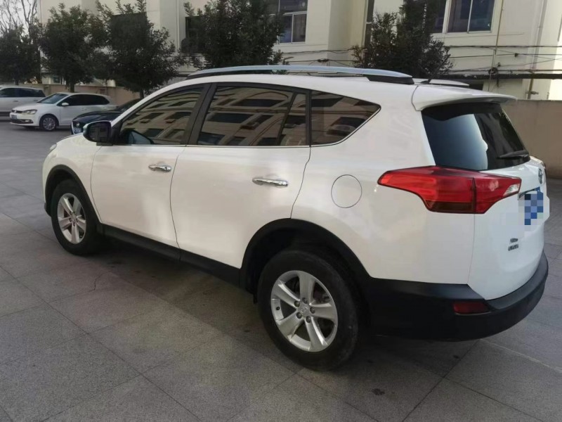 保定14年丰田RAV45