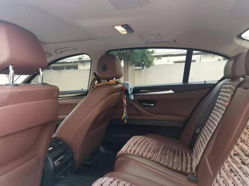 保定15年宝马5系8