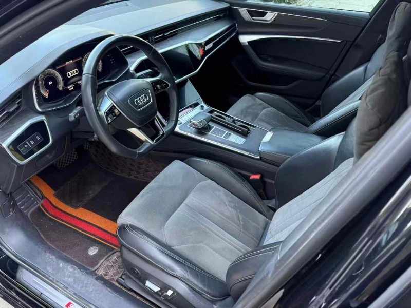 济宁23年奥迪A6L5