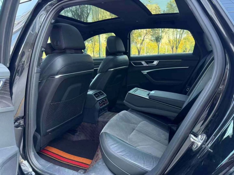 济宁23年奥迪A6L6