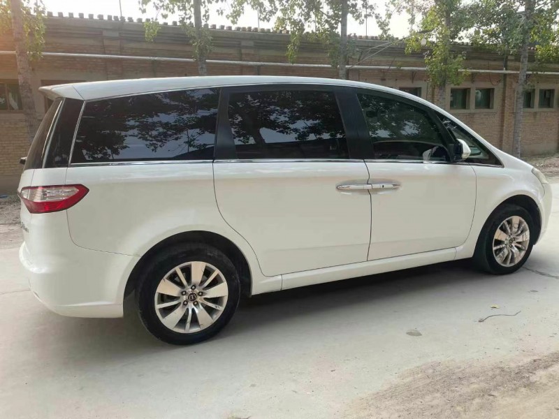 保定14年纳智捷大7 MPV4