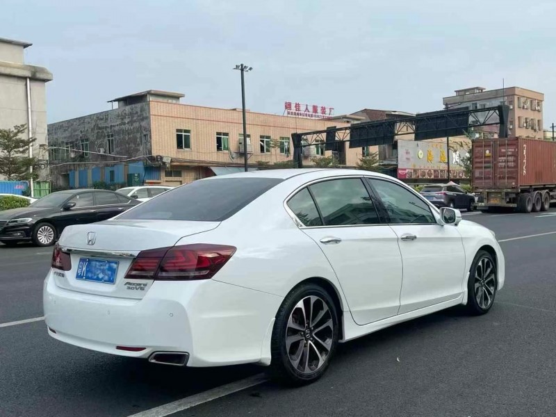 广州14年本田雅阁7