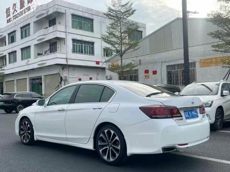 广州14年本田雅阁8