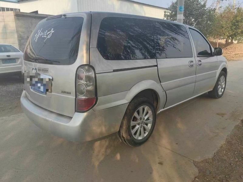 保定13年别克GL84