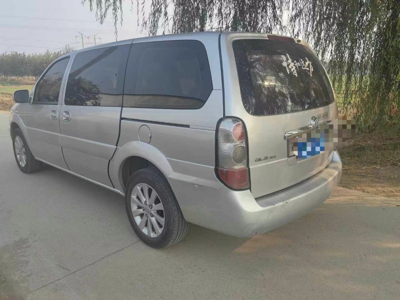 保定13年别克GL85