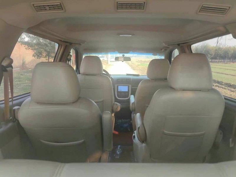 保定13年别克GL86