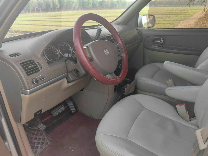 保定13年别克GL87