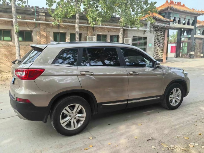 保定16年长安汽车CS755