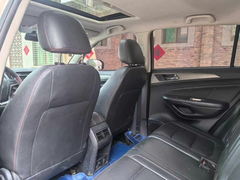 保定16年长安汽车CS758