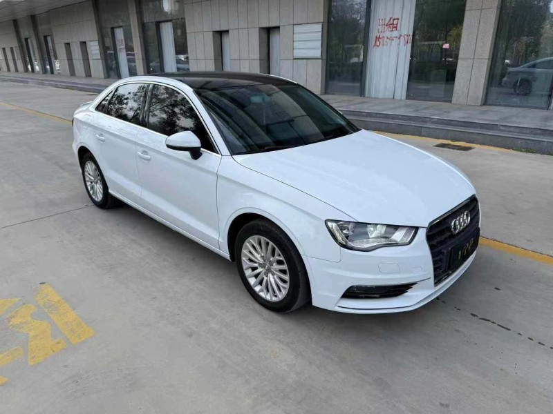 济宁17年奥迪A33