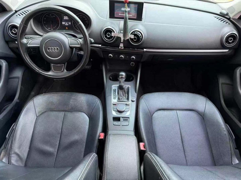 济宁17年奥迪A34