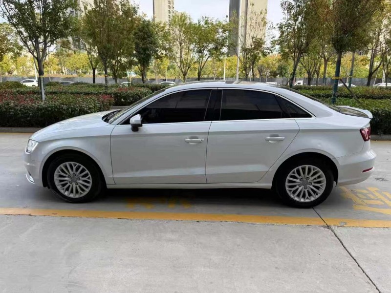 济宁17年奥迪A37