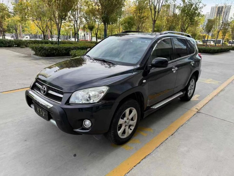 济宁11年丰田RAV43
