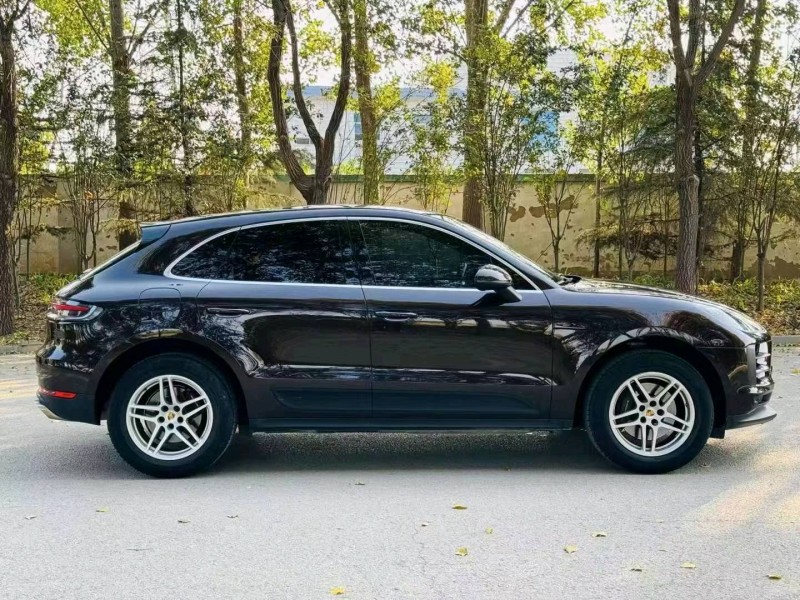 潍坊19年保时捷Macan4