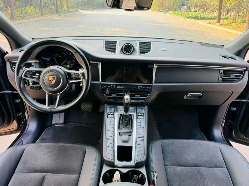 潍坊19年保时捷Macan7