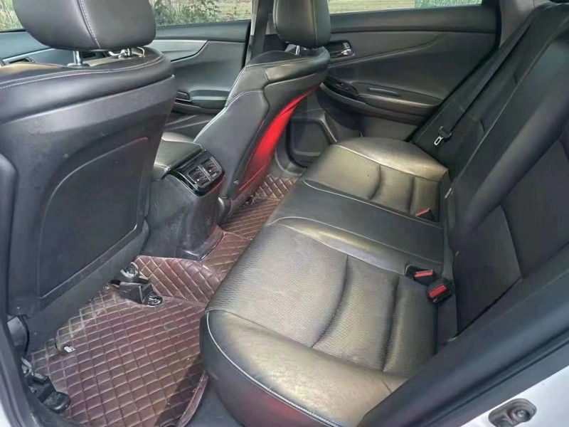 济宁18年本田思铂睿9