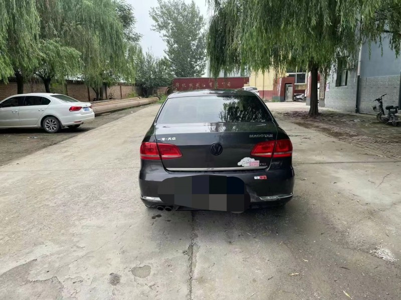 保定13年大众迈腾2