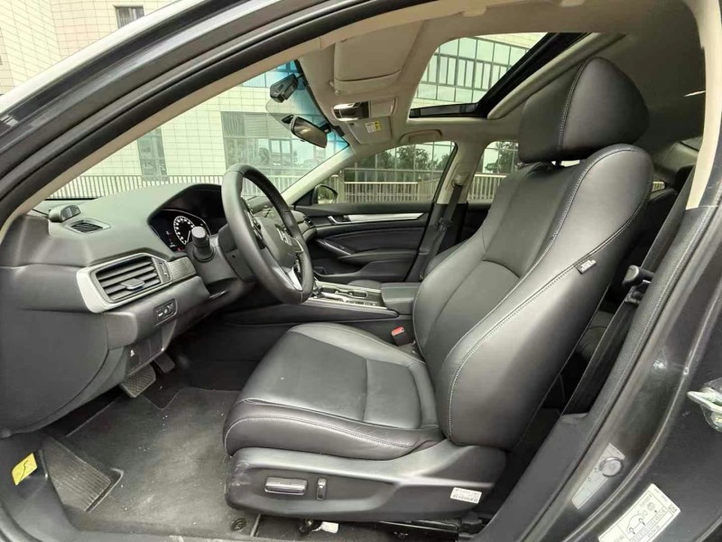 佛山22年本田雅阁4