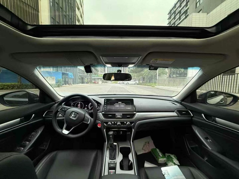 佛山22年本田雅阁6