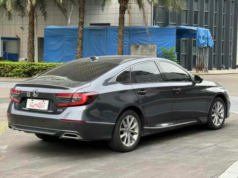 佛山22年本田雅阁7