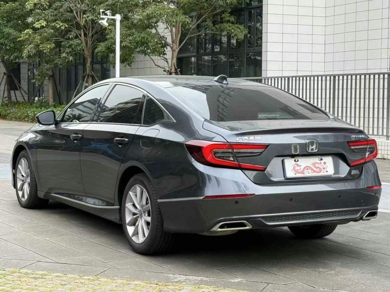 佛山22年本田雅阁8