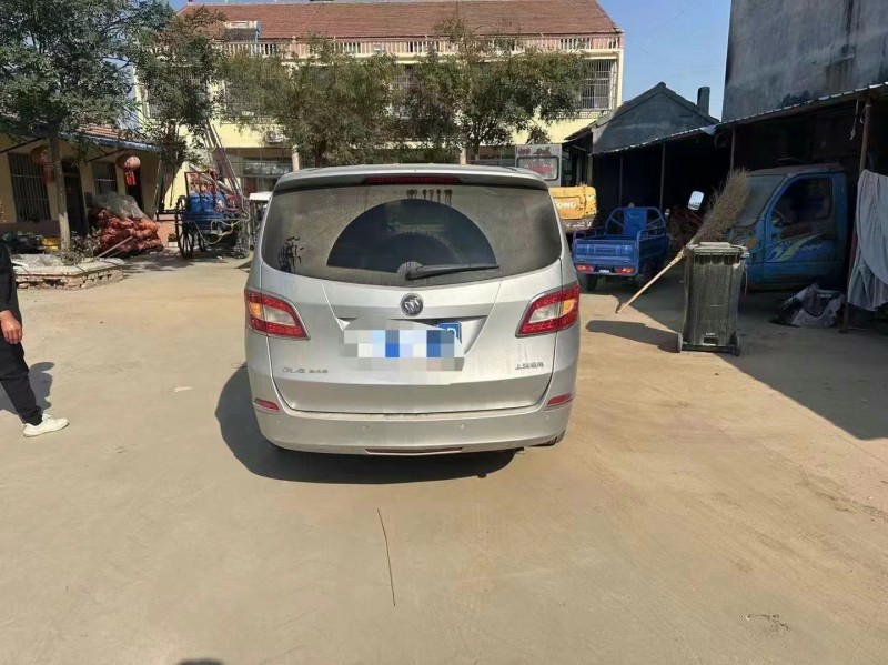 菏泽12年别克GL84