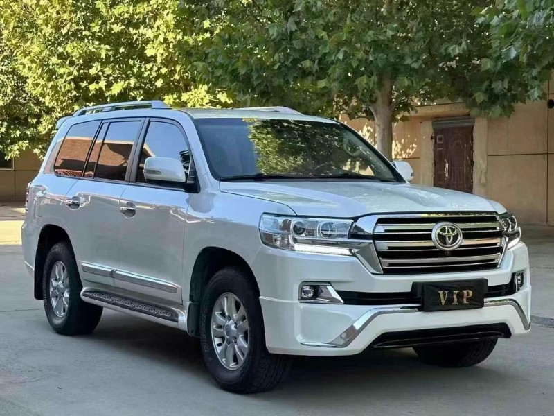 保定19年丰田兰德酷路泽6