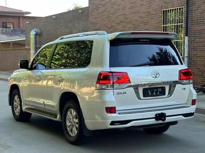 保定19年丰田兰德酷路泽9