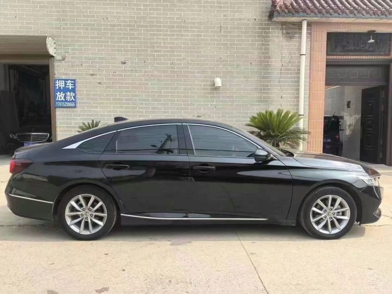 菏泽22年本田雅阁5