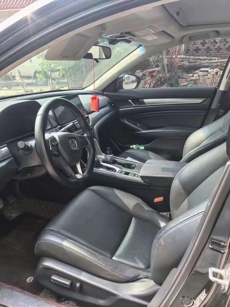 菏泽22年本田雅阁8