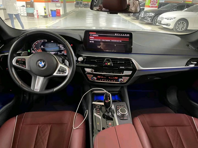 成都22年宝马5系5