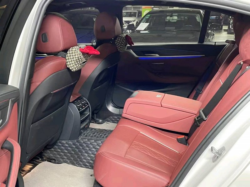 成都22年宝马5系6