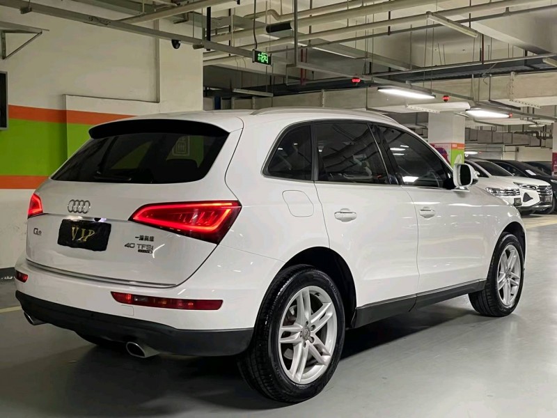 成都17年奥迪Q59