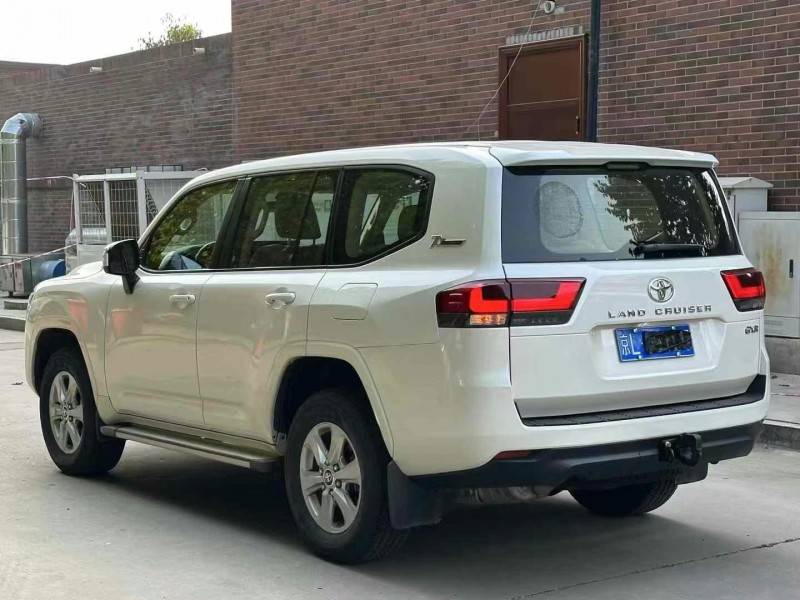 保定24年丰田兰德酷路泽7