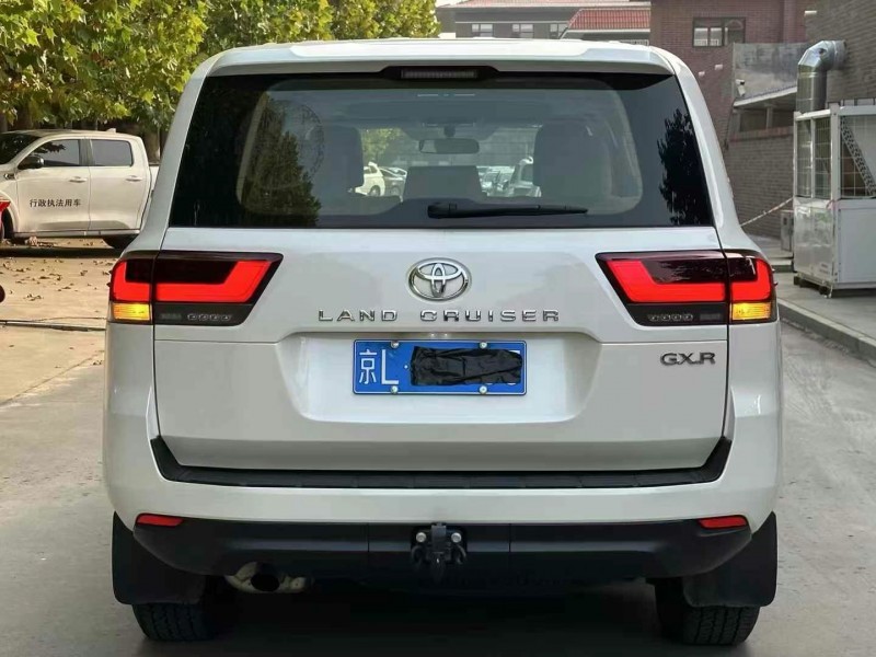 保定24年丰田兰德酷路泽9