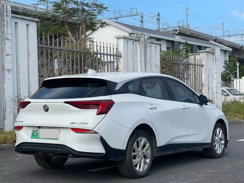 东莞23年别克微蓝8