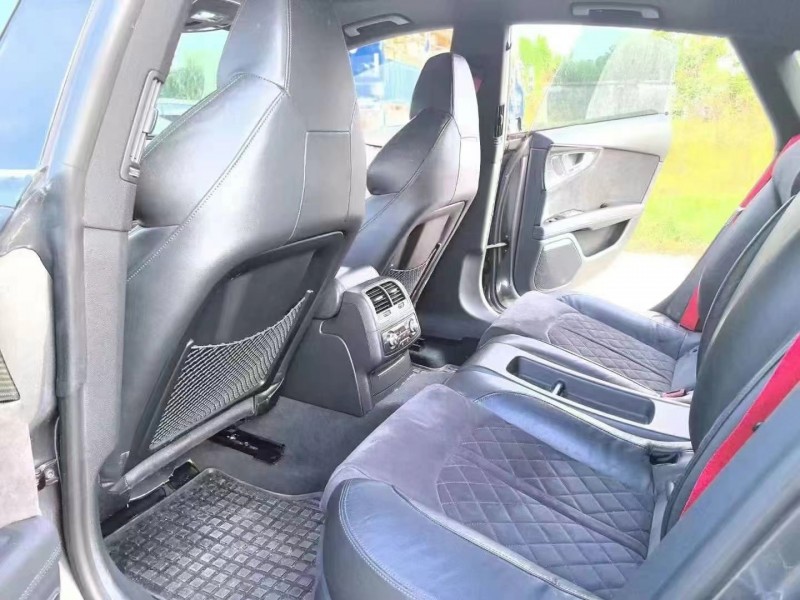 广州17年奥迪RS74