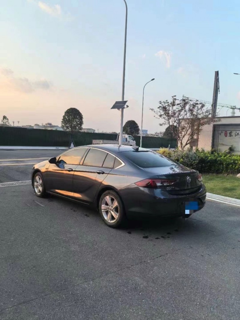 菏泽20年别克君威4