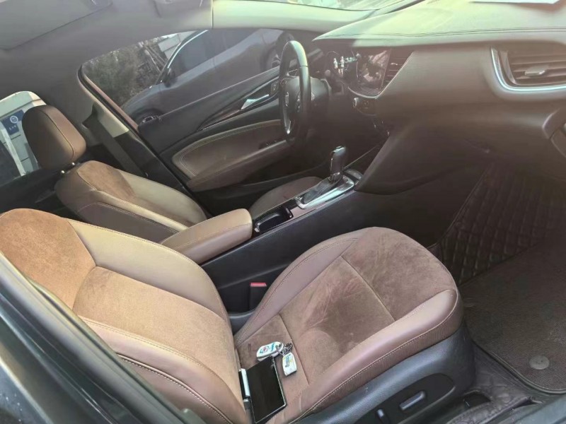 菏泽20年别克君威5